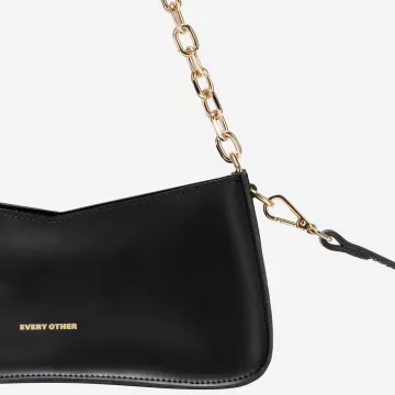 12065-black-detail