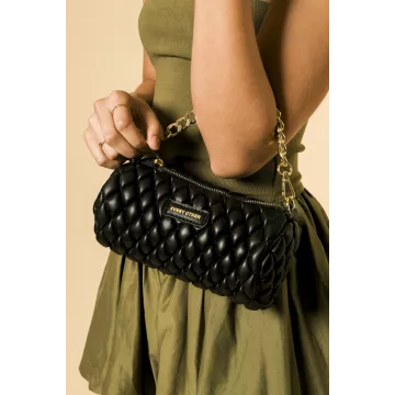 model-(12063-black-detail)-1