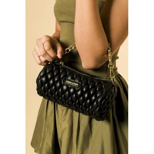 12063-black-front Model