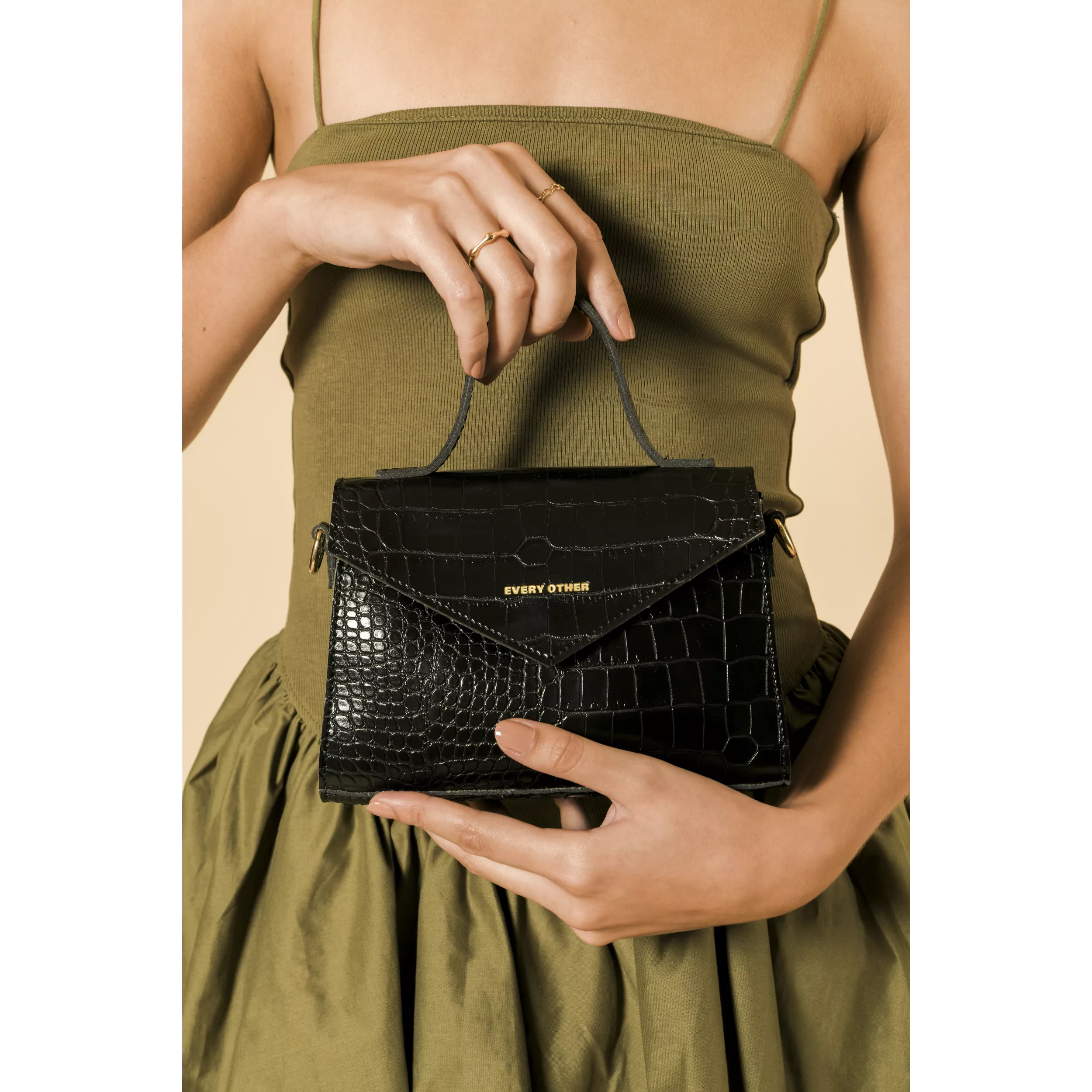 model-(12056-black-front)-3