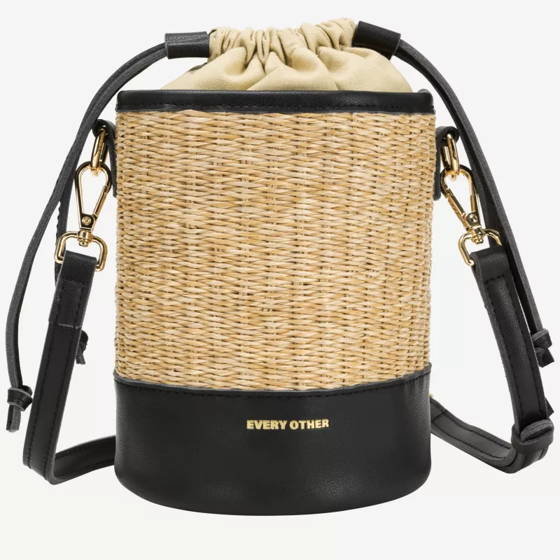 お値下げしました　TUO トゥオ　RATTAN BUCKET MINI BAG お値下げしました TUO トゥオ RATTAN BUCKET MINI BAG