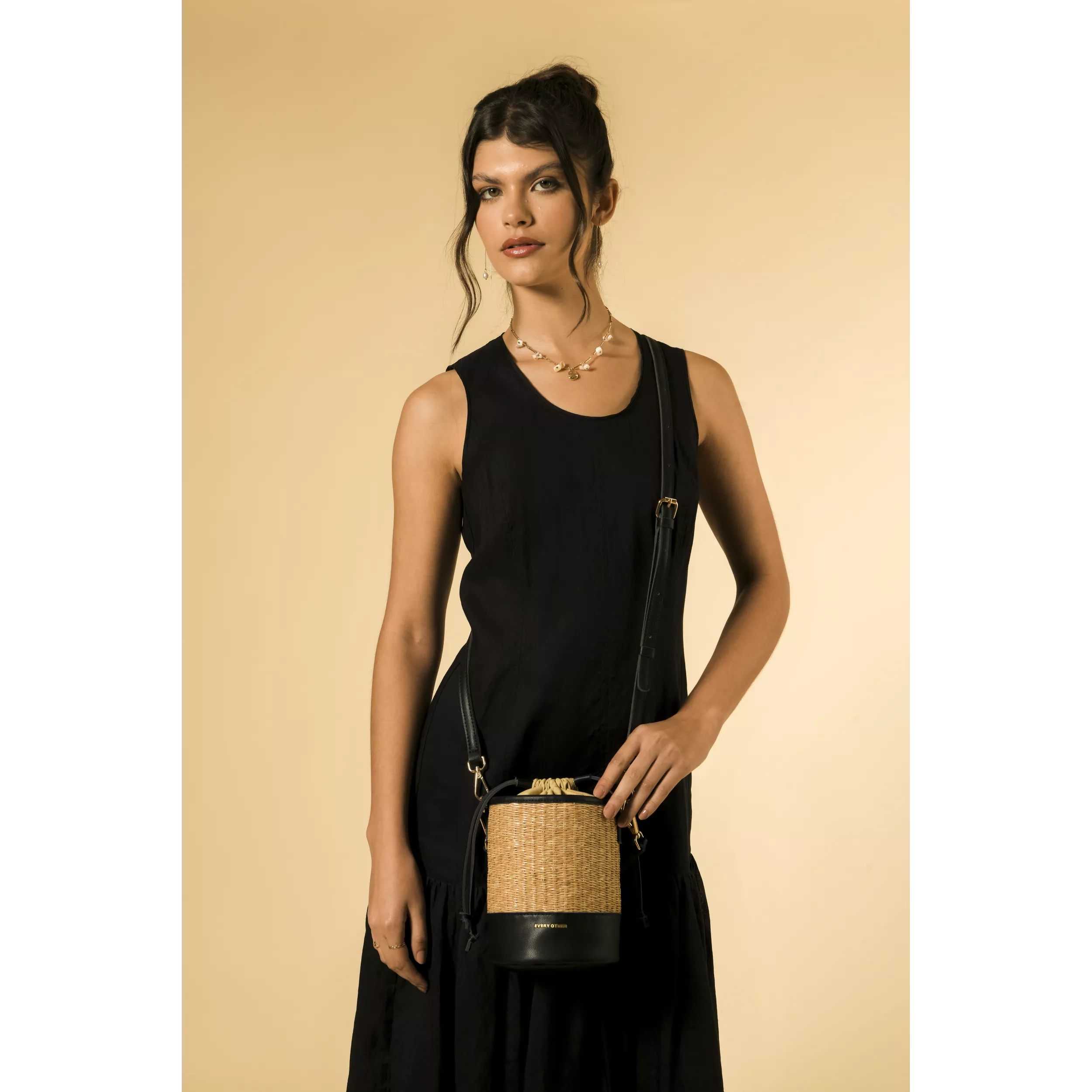 model-(12050-black-front)-2