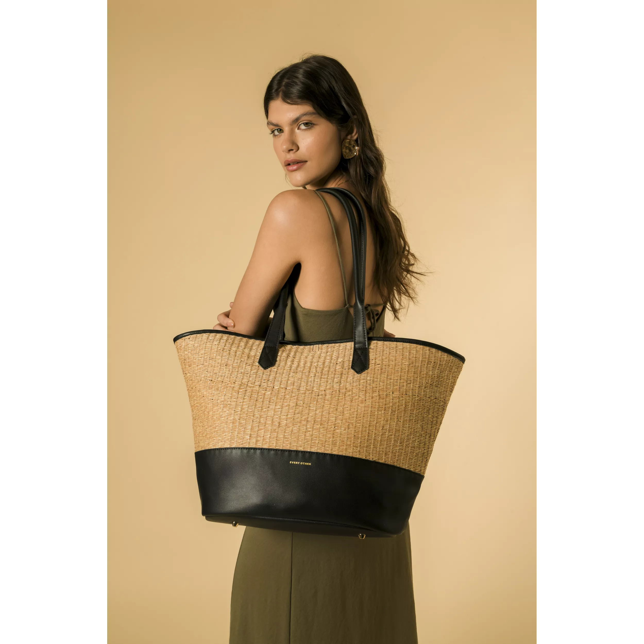 model-(12049-black-front)-1