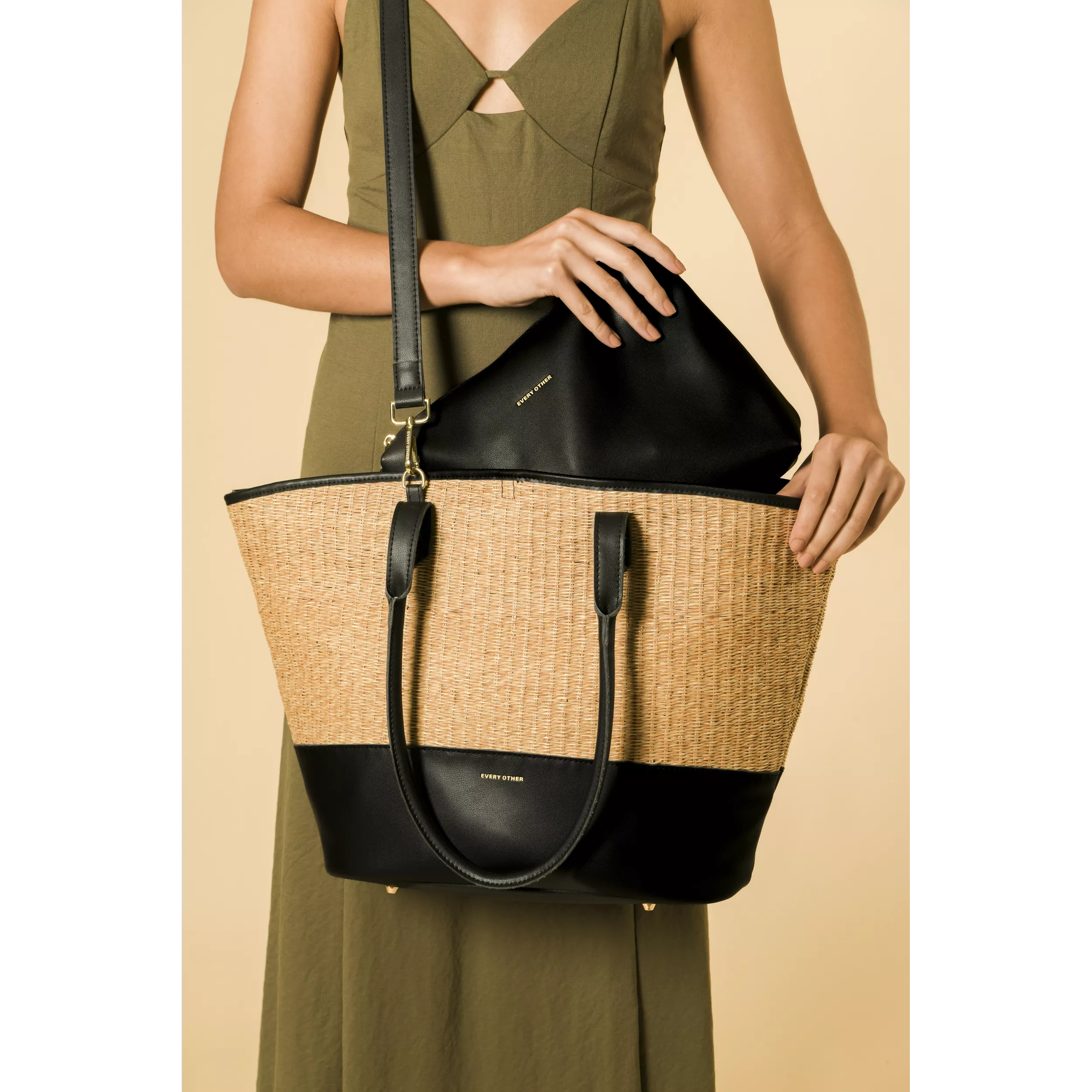 model-(12049-black-front)-2