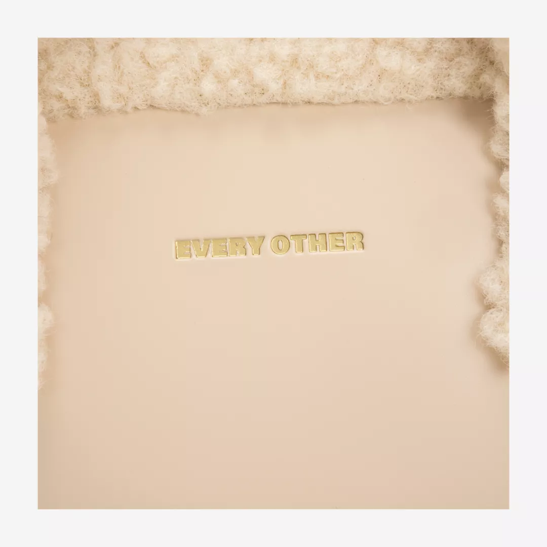 12075-offwhite-detail