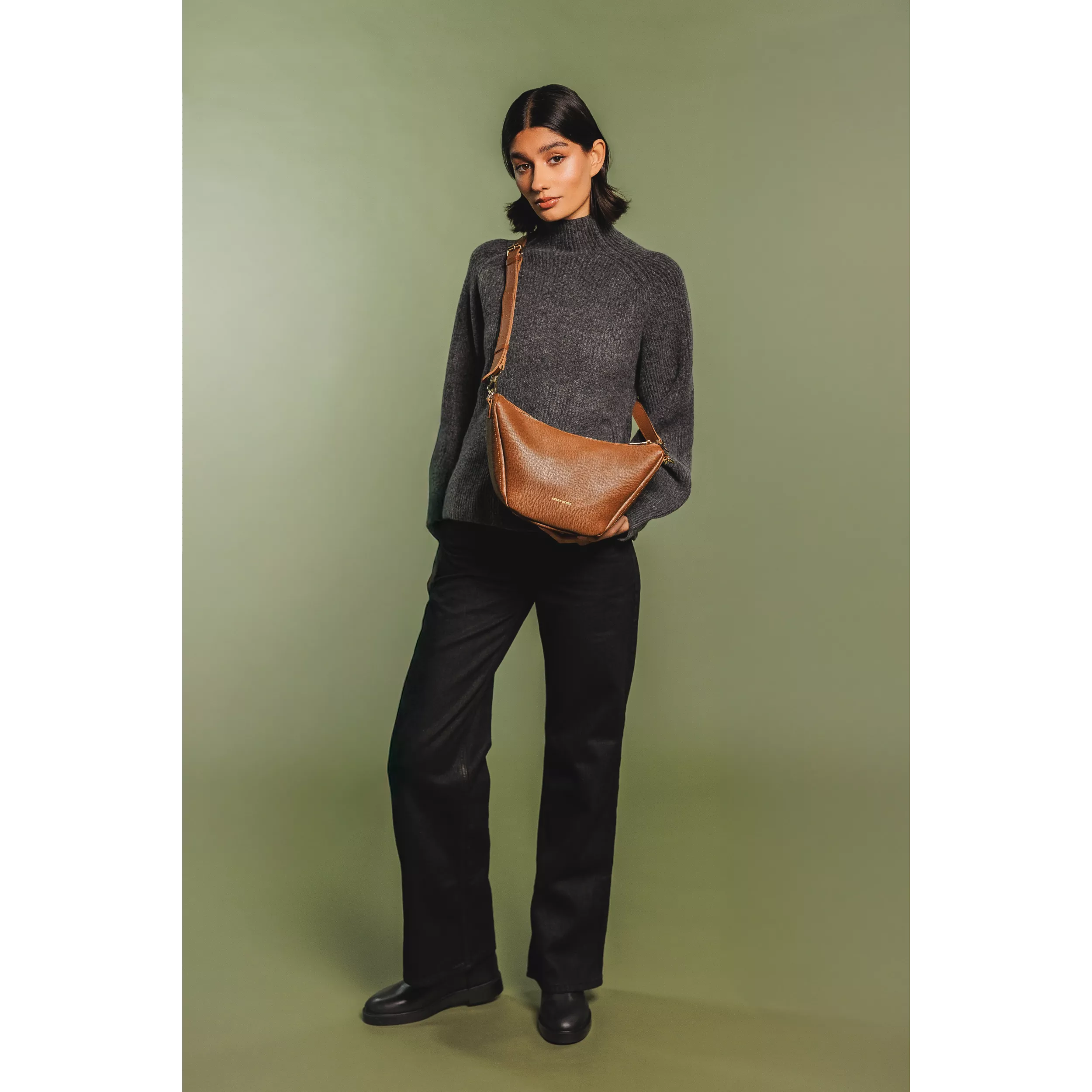 model-(12092-brown-front)-1