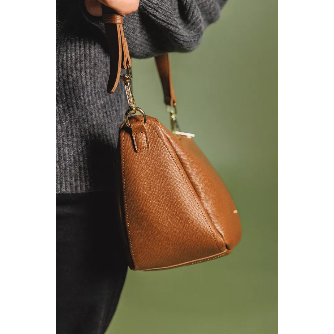 model-(12092-brown-side)-1