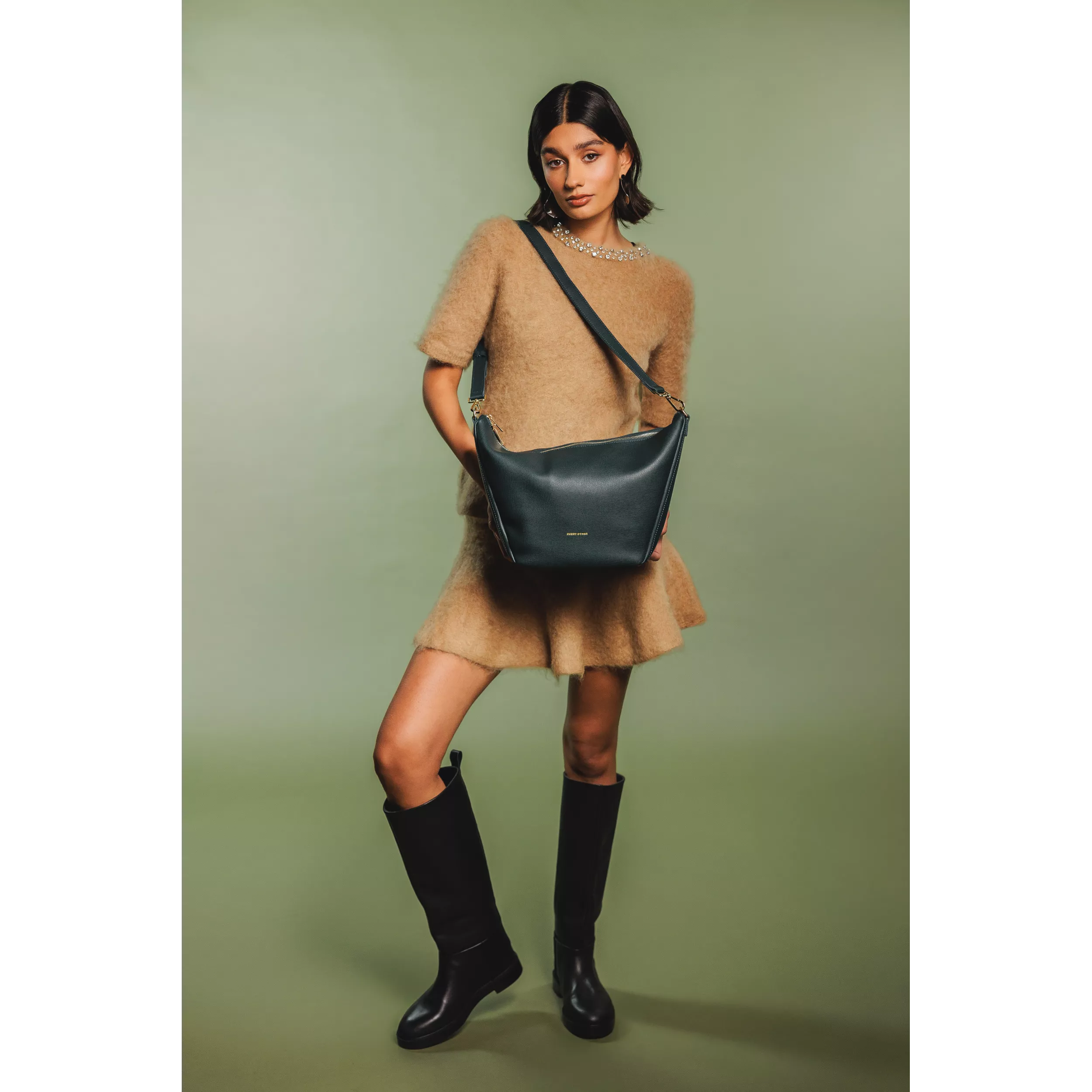 model-(12091-darkteal-front)-1