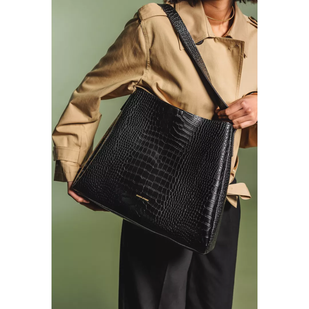 model-(12094-black-front)-1
