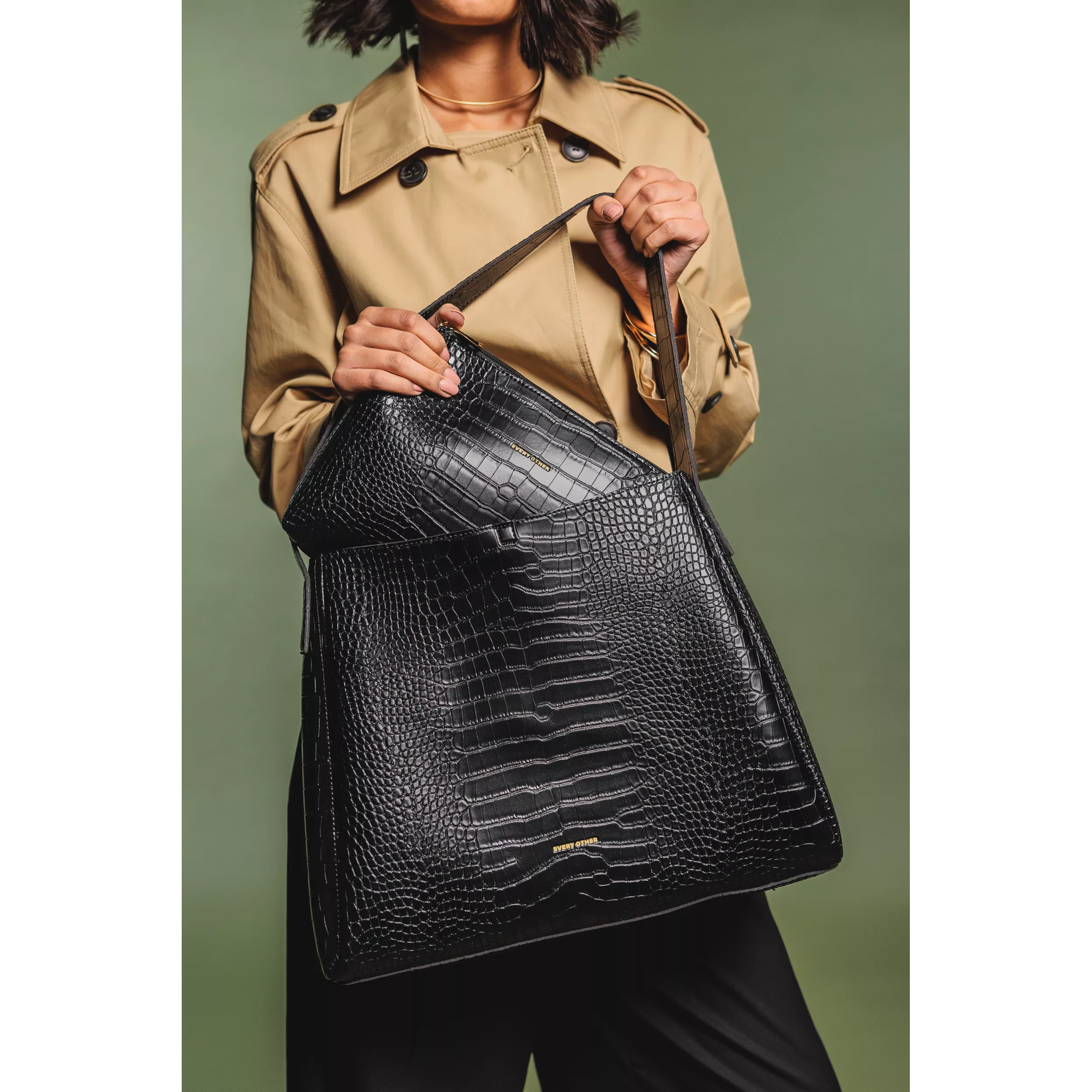 model-(12094-black-front)-2