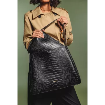 model-(12094-black-front)-2