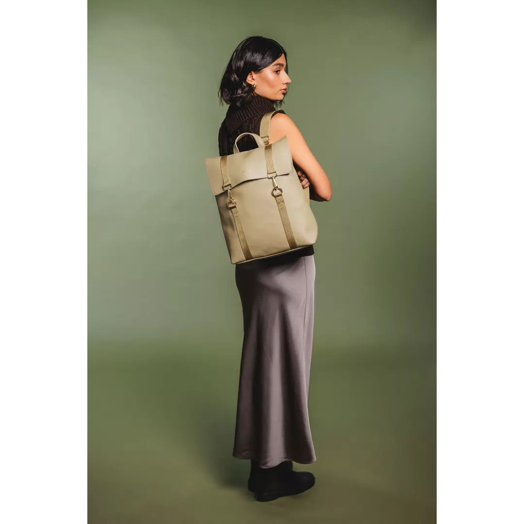 model-(12086-softgreen-front)-1