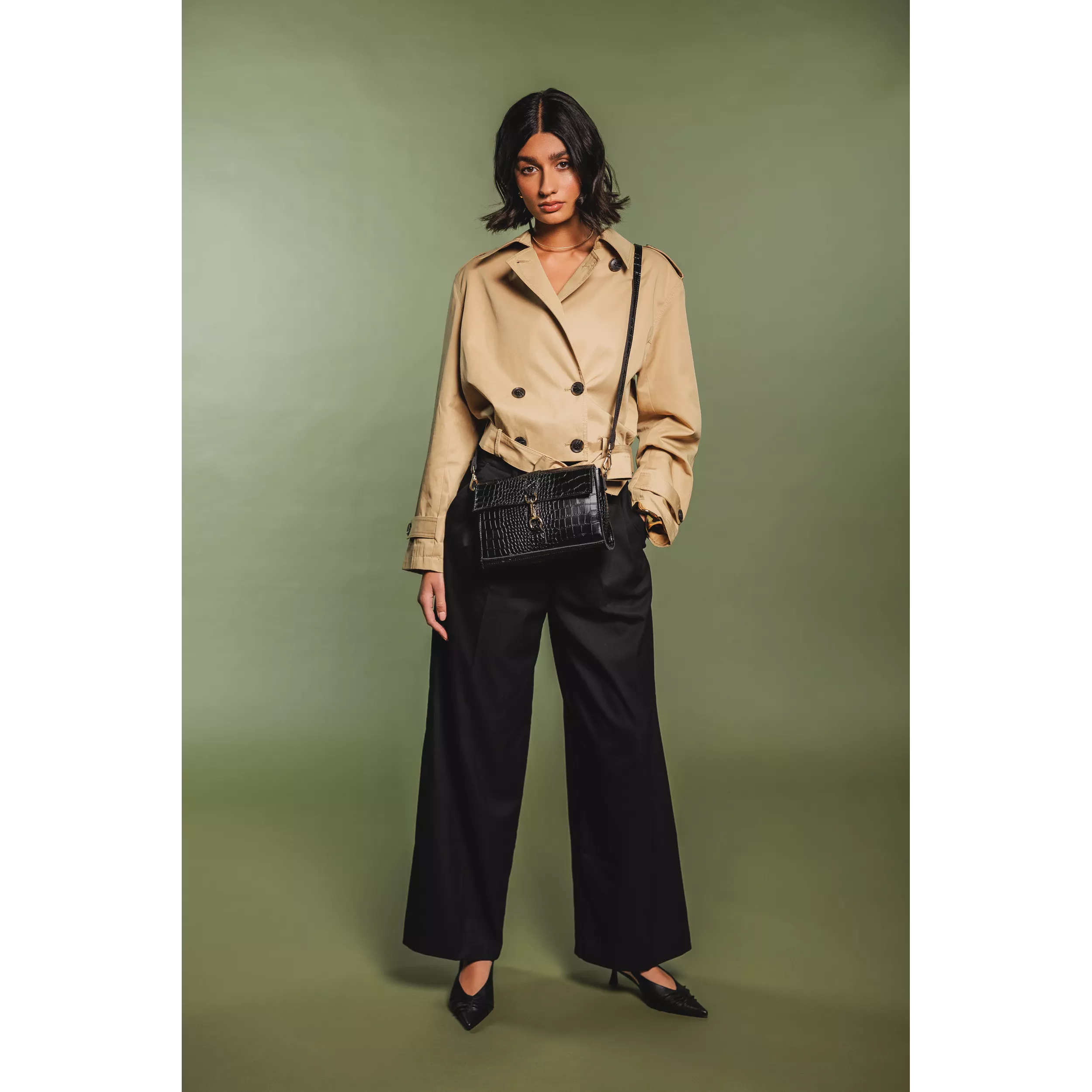 model-(12095-black-front)-1