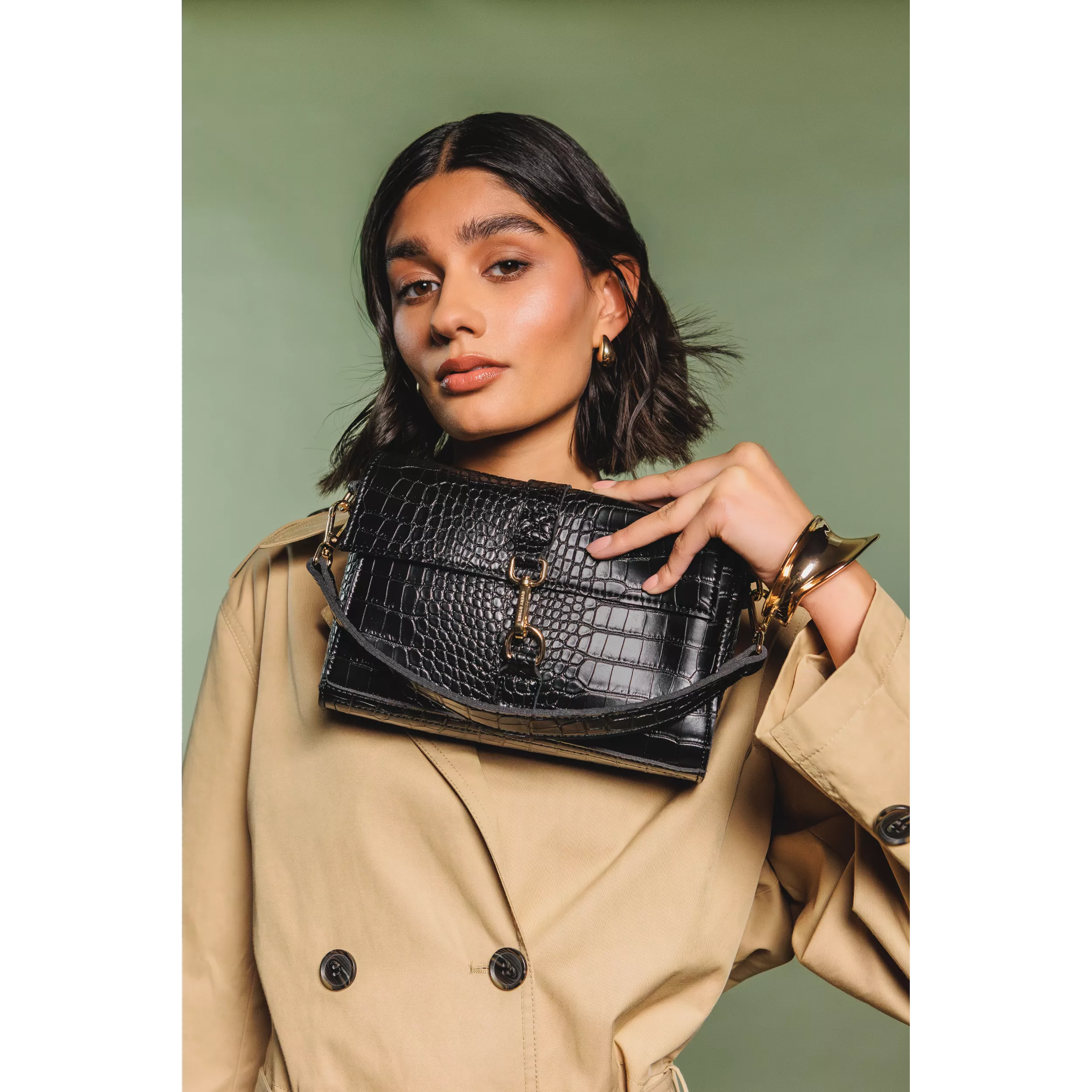 model-(12095-black-front)-2