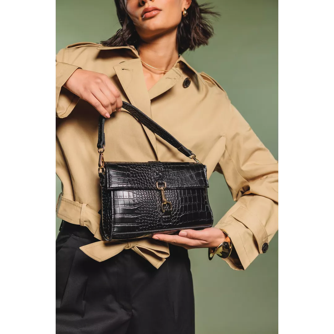 model-(12095-black-front)-3