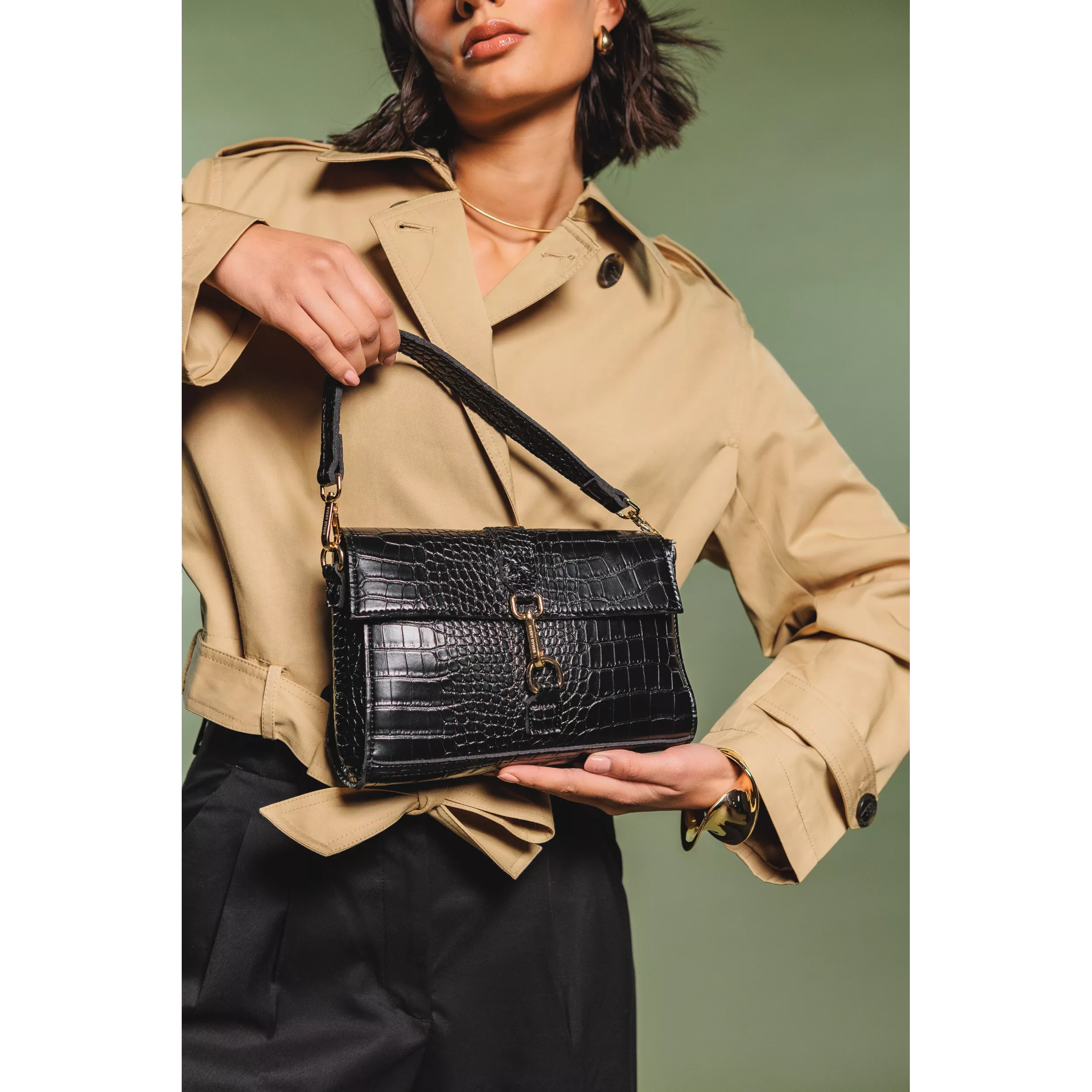 model-(12095-black-front)-3