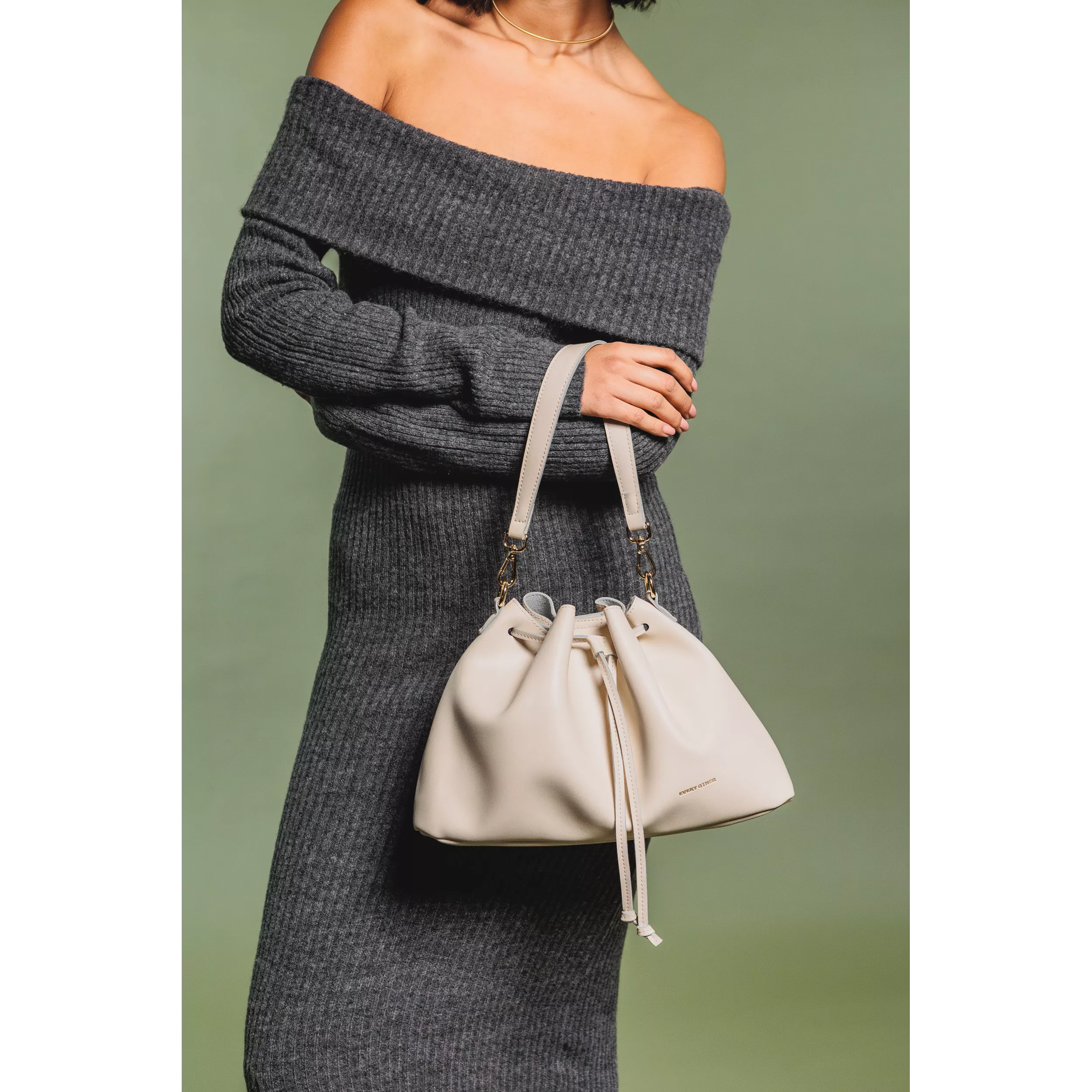 model-(12102-offwhite-front)-2