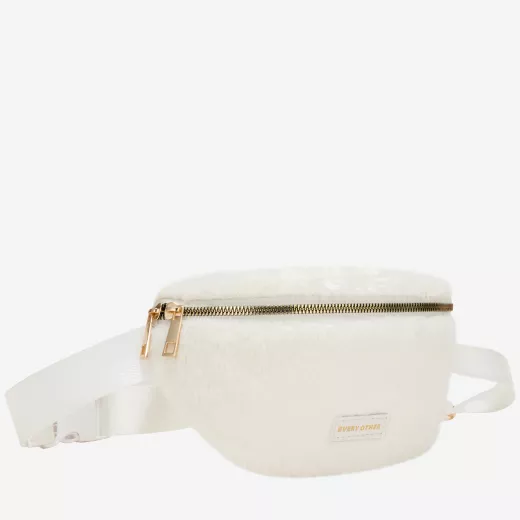 12081-black-front Model