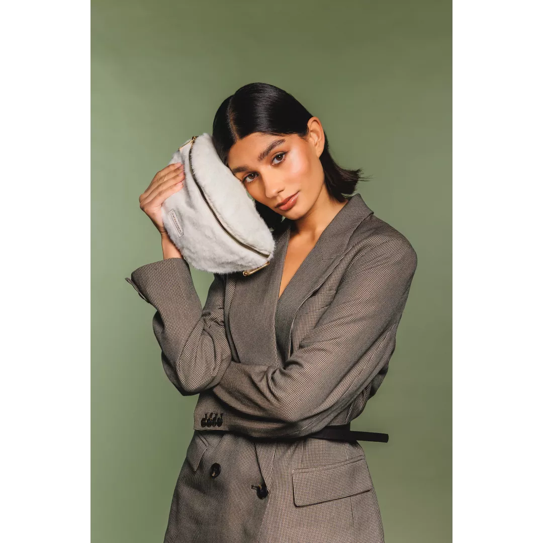 model-(12081-offwhite-front)-4