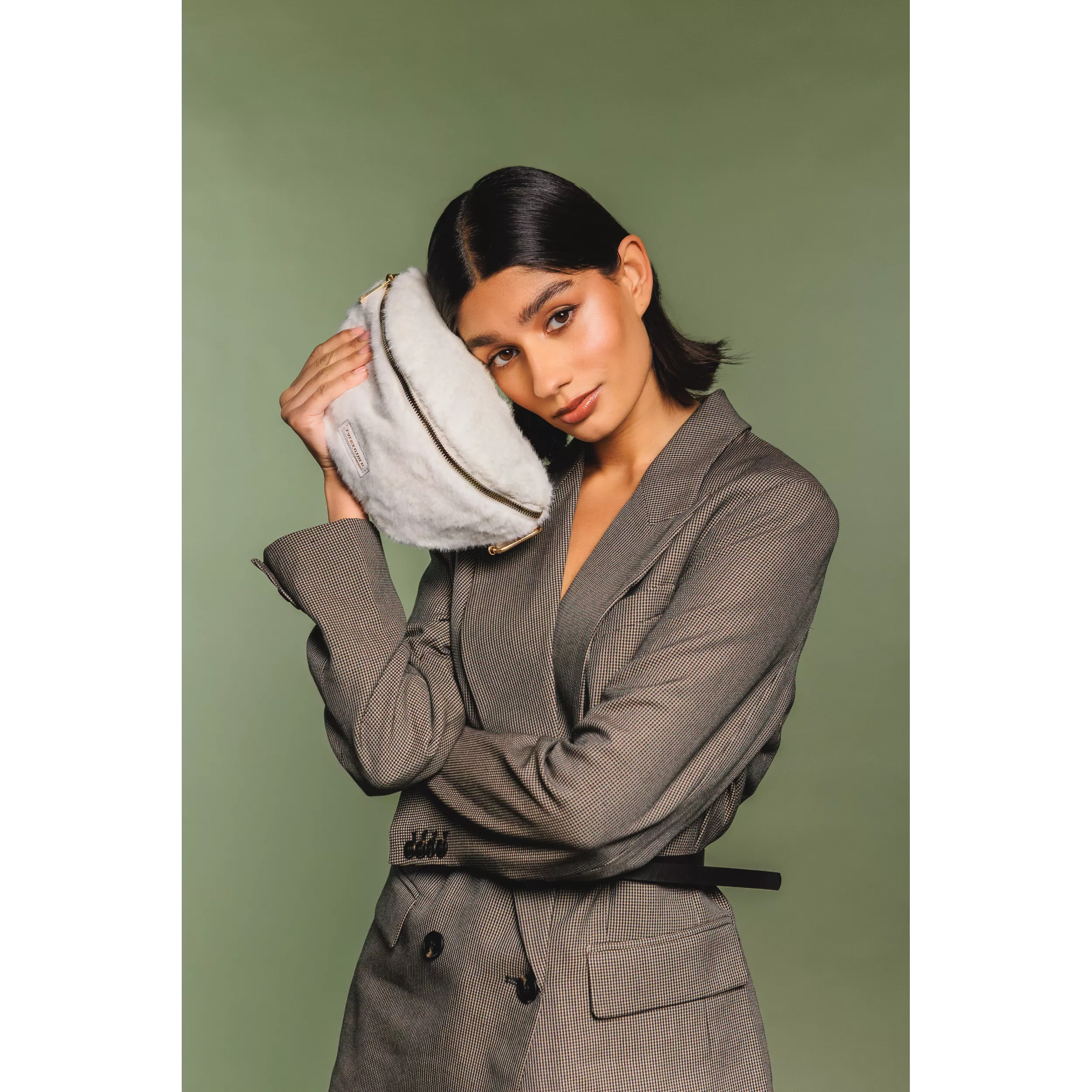 model-(12081-offwhite-front)-4