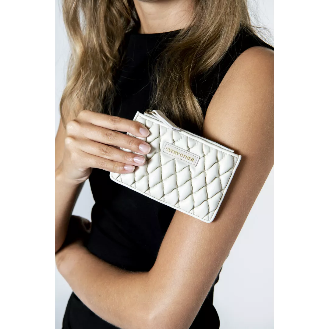 model-(12134-white-front)