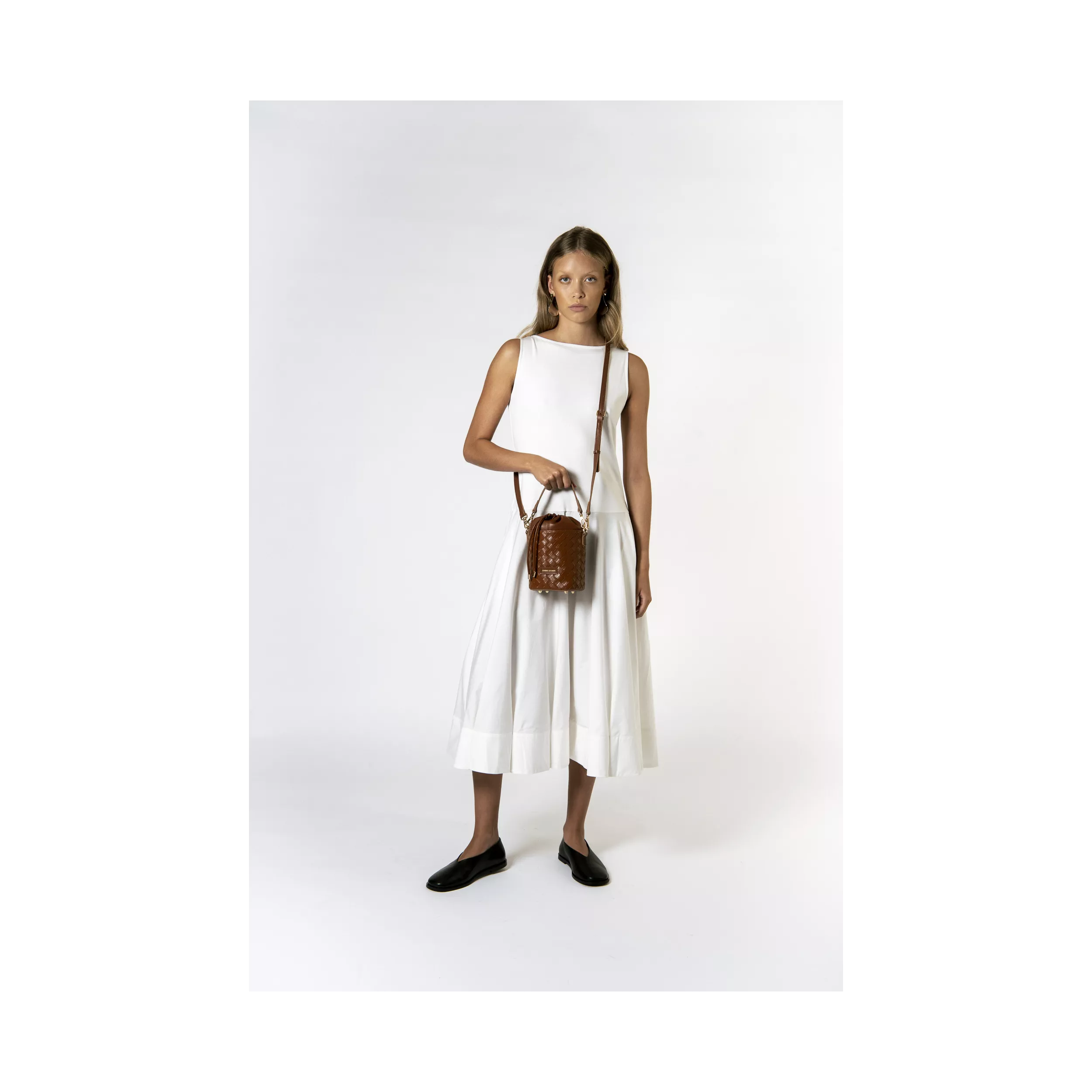 model-(12107-brown-front)-2