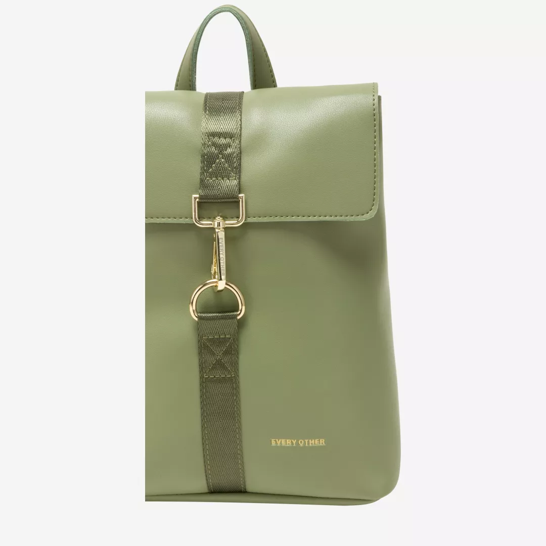 12113-olive-detail