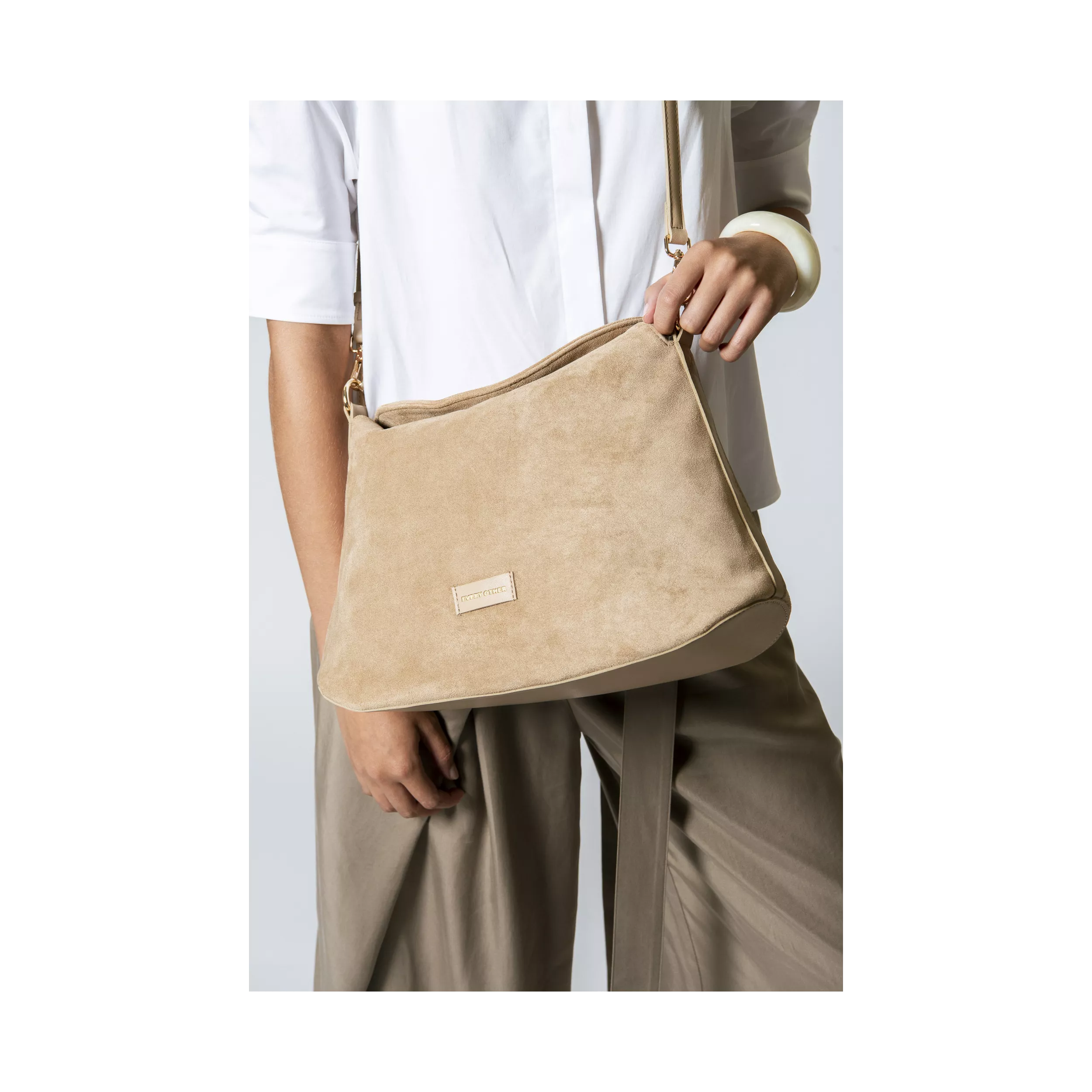 model-(12115-sand-front)