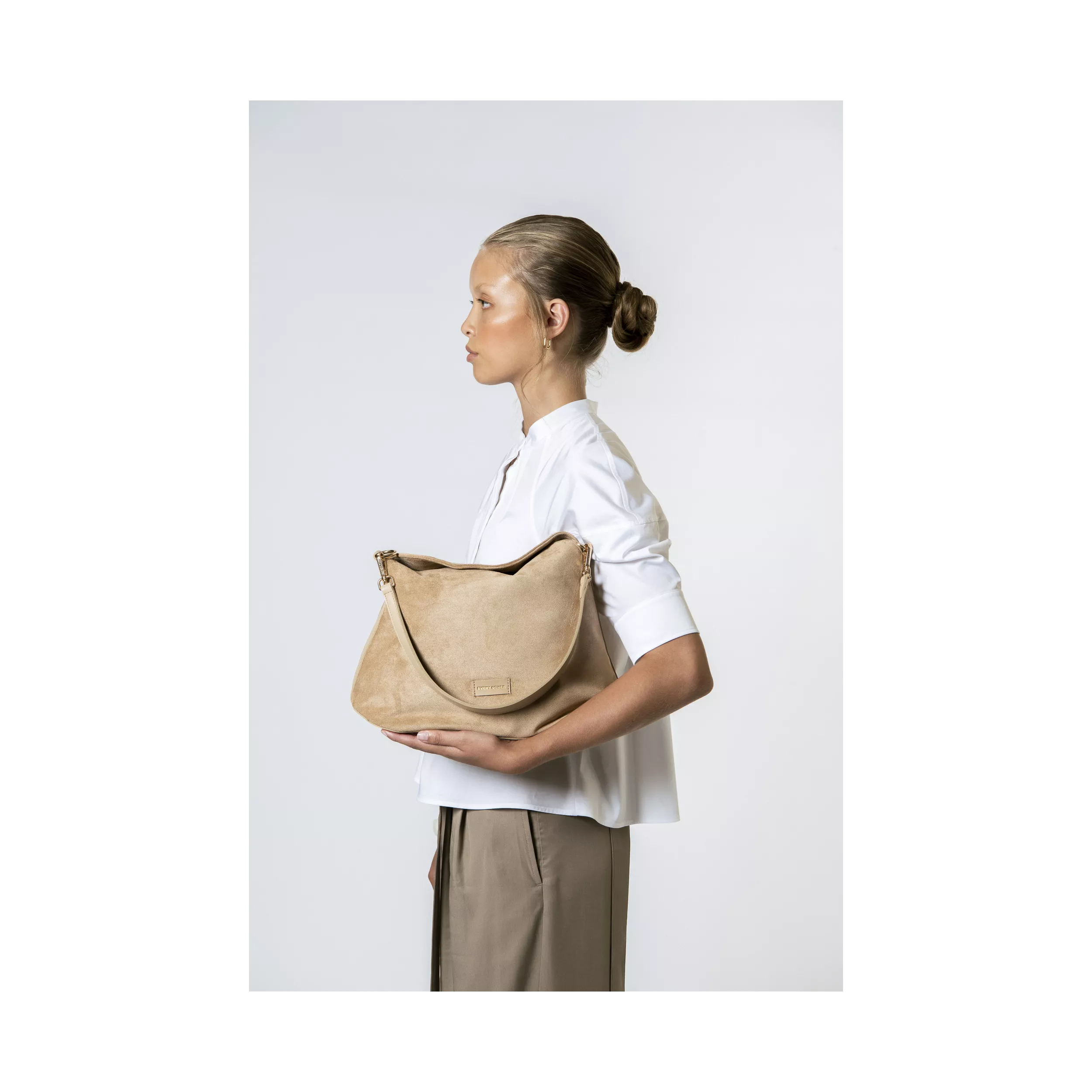 model-(12115-sand-front)-1