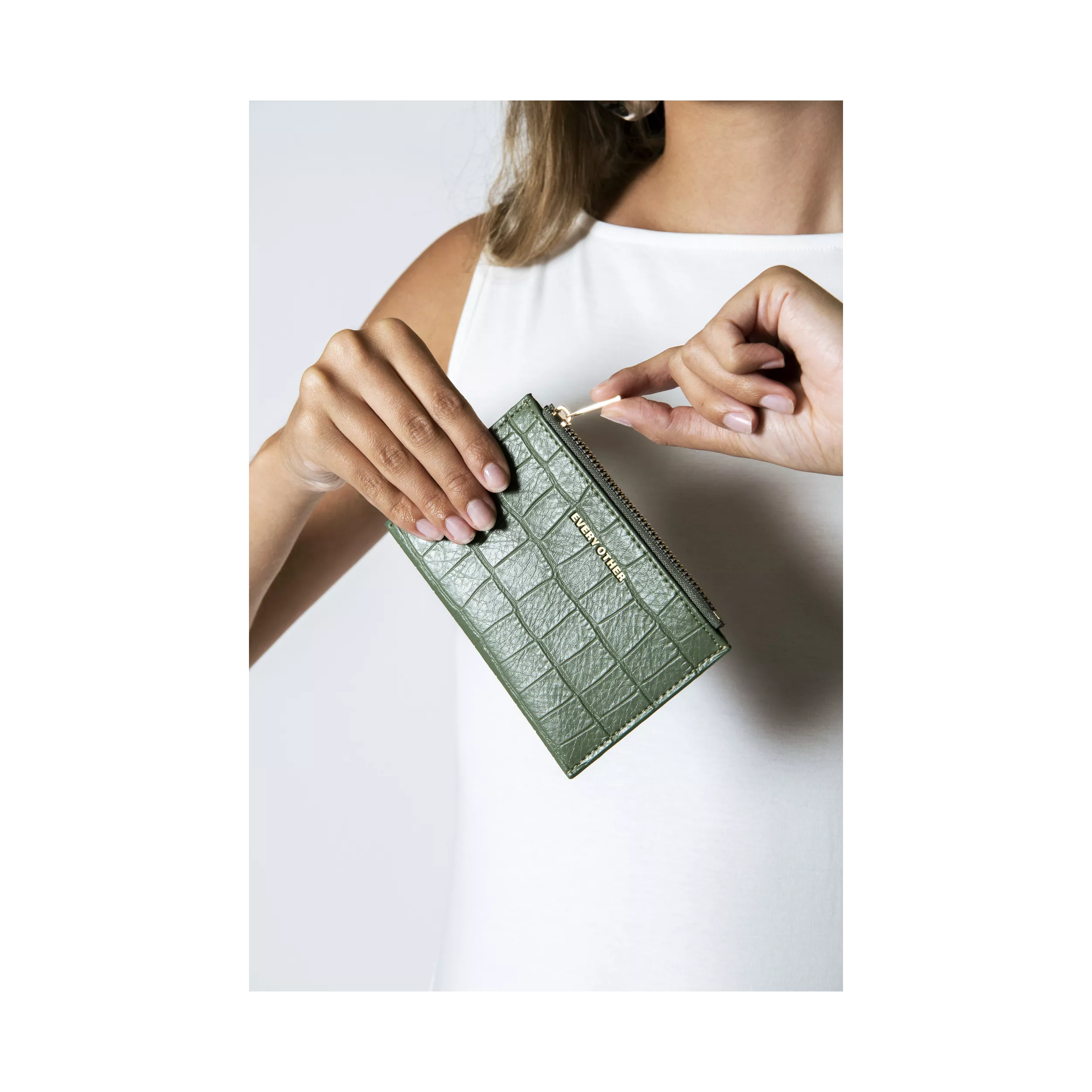 model-(12127-green-front)