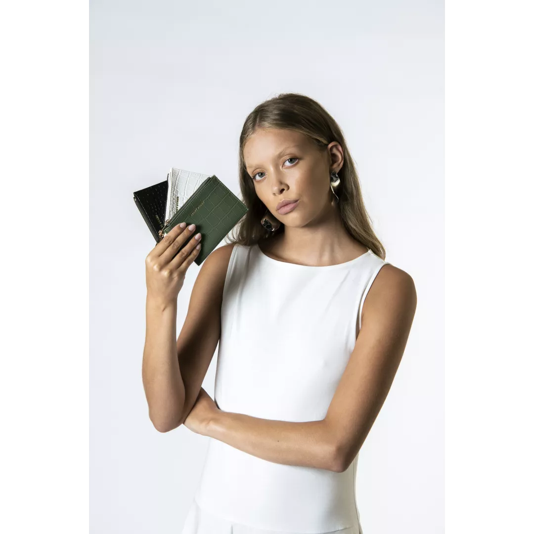 model-(12127-black-front)-(12127-green-front)-(12127-white-front)