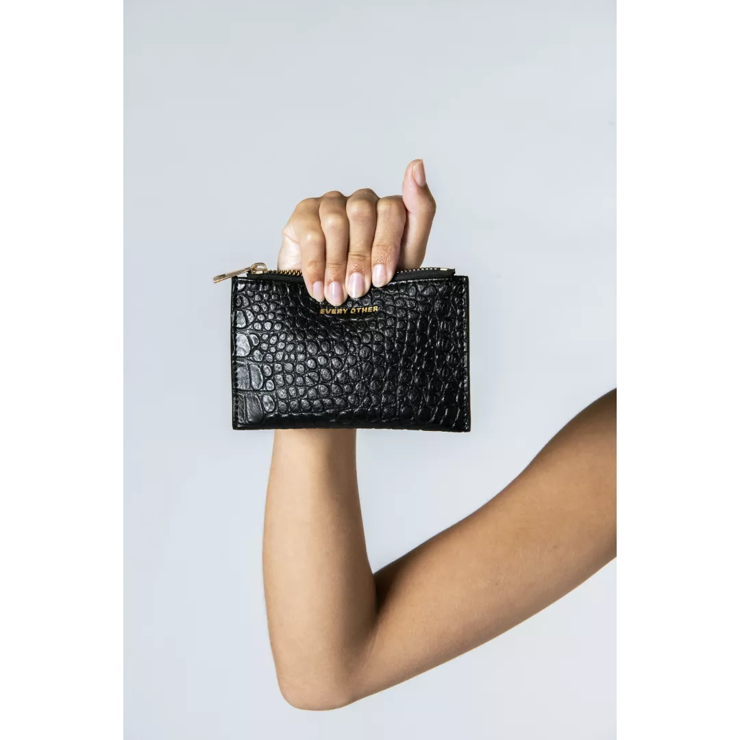 model-(12127-black-front)