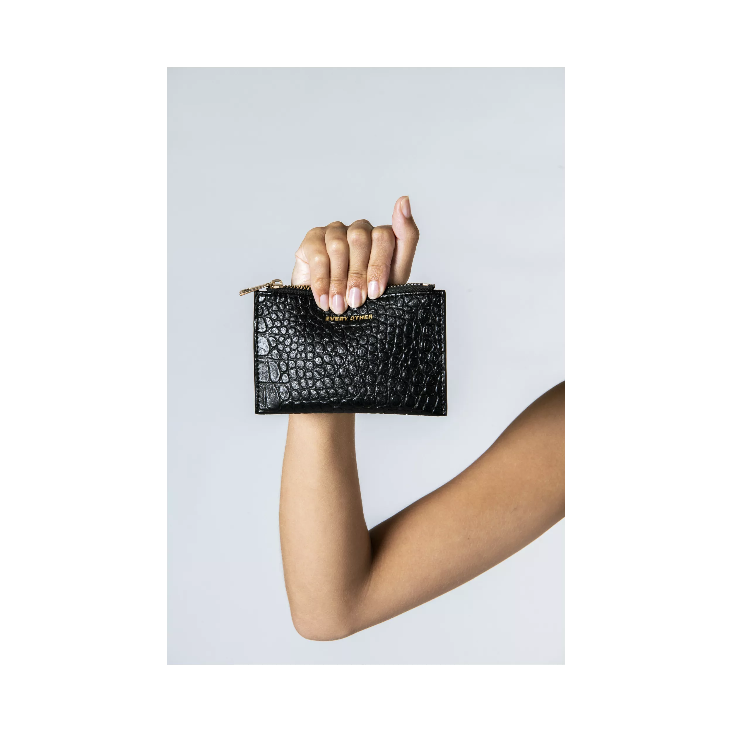 model-(12127-black-front)