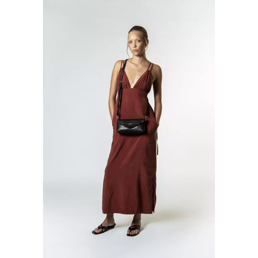 model-(12121-black-front)-1