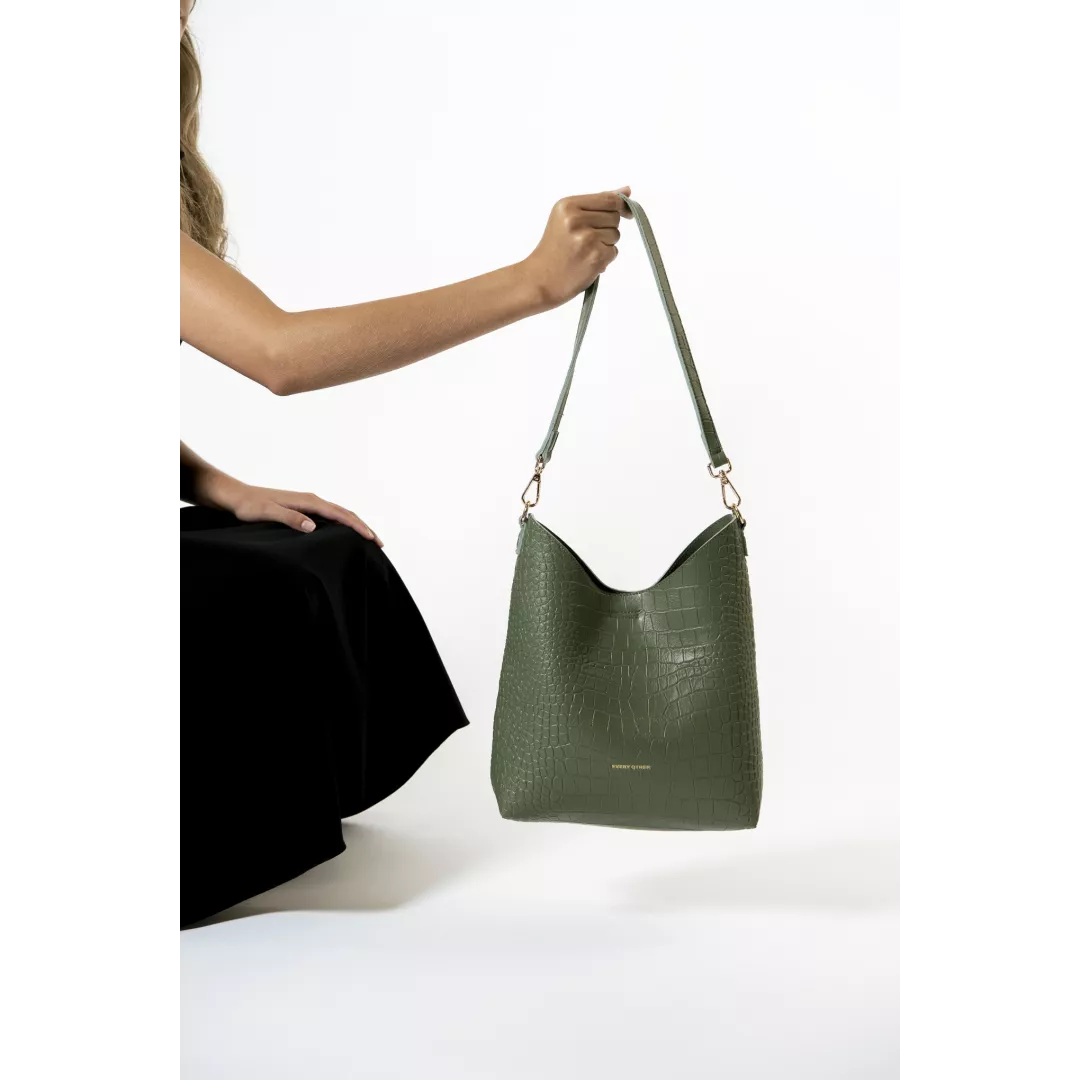 model-(12141-green-front)-1