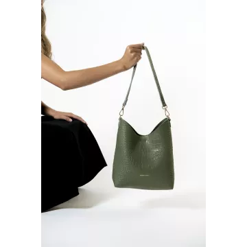 model-(12141-green-front)-1