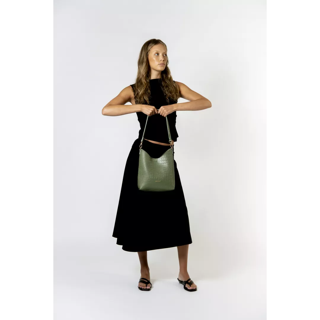 model-(12141-green-front)-2