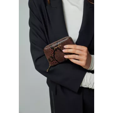model-(12205-brown-front)