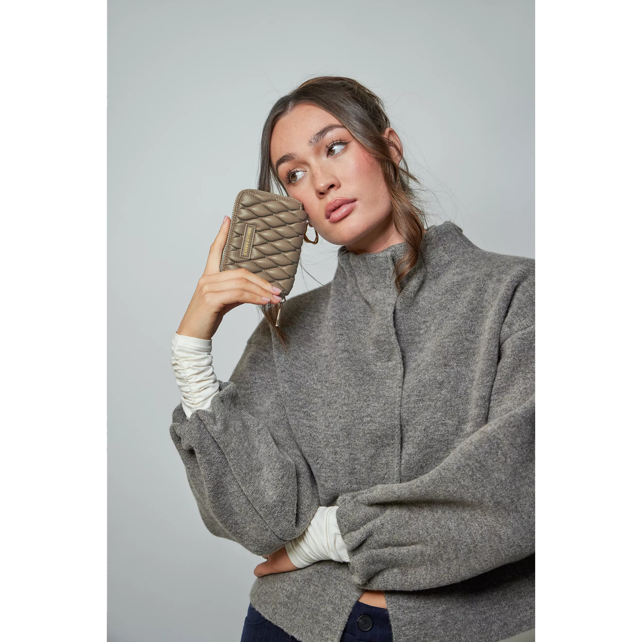 model-(12203-taupe-front)