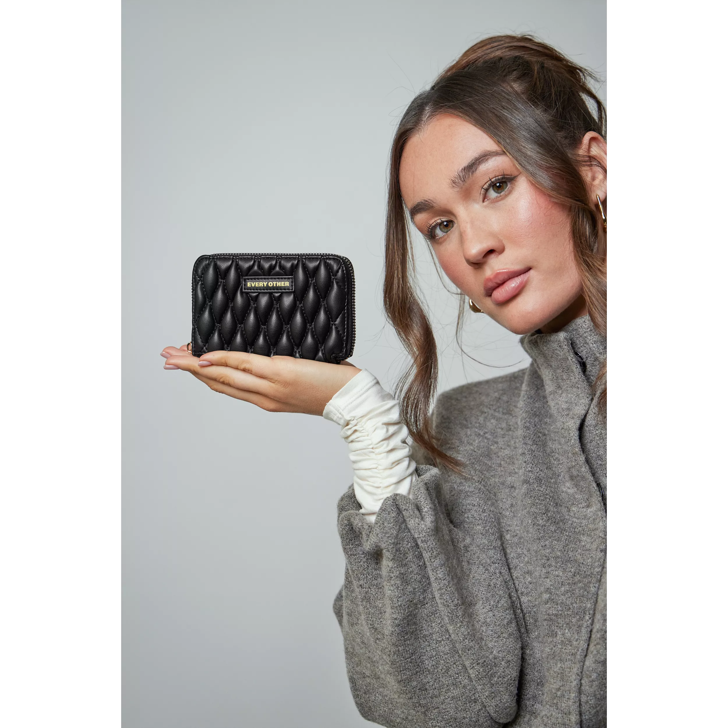 model-(12203-black-front)