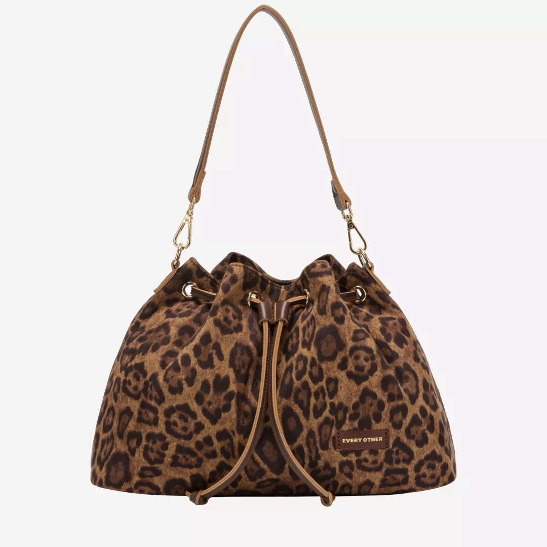 12195-leopard-front