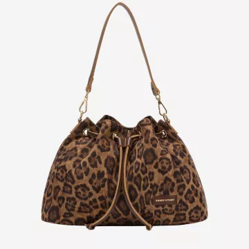 12195-leopard-front