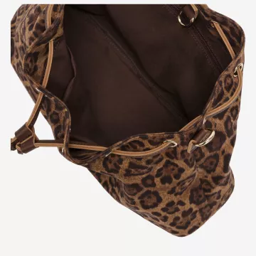 12195-leopard-inside