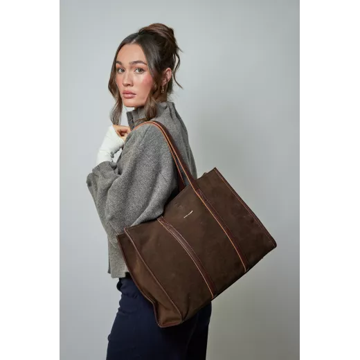 12193-khaki-front Model