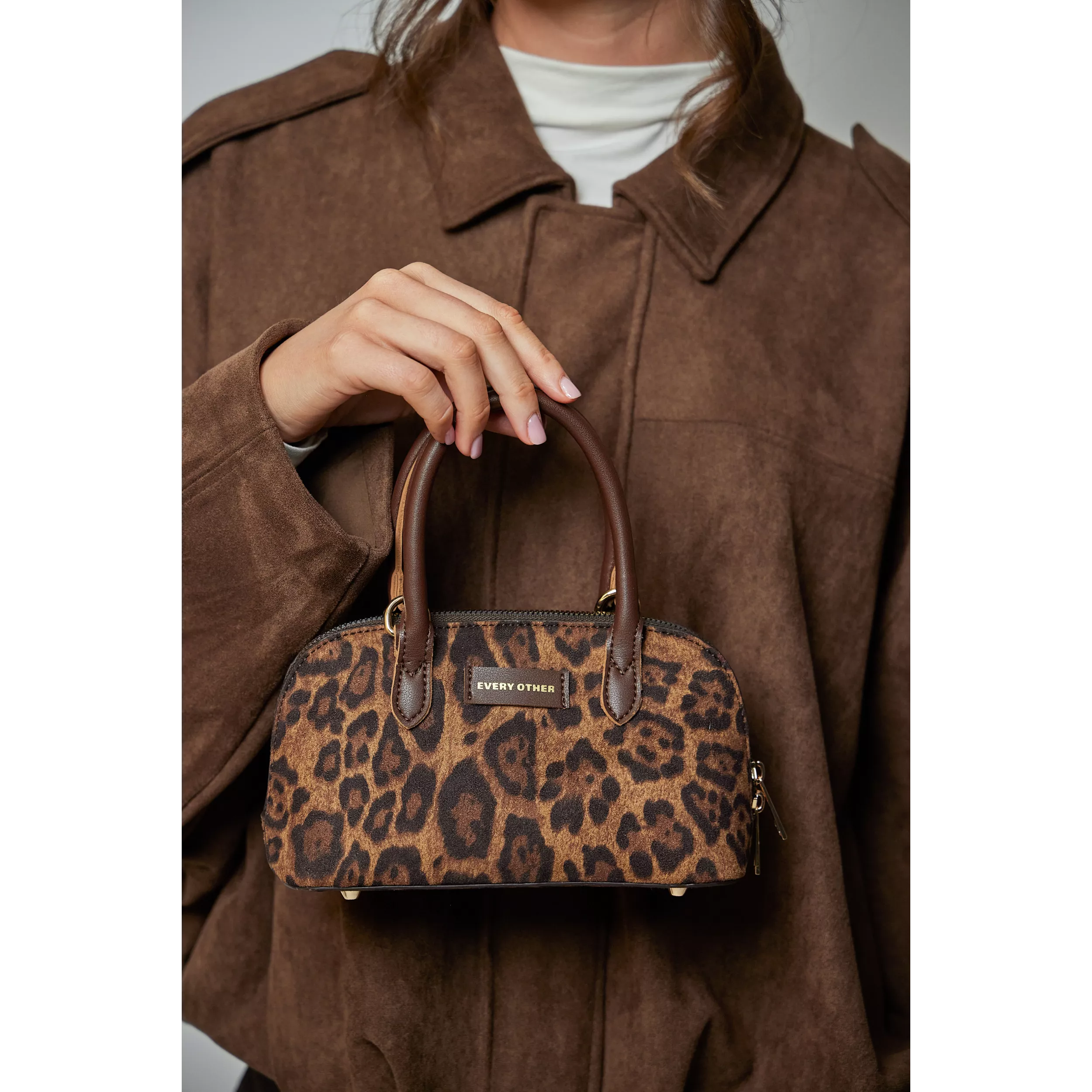 model-(12192-leopard-front)