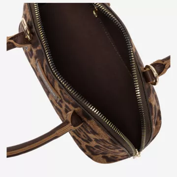 12192-leopard-inside