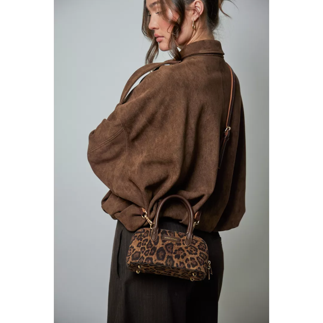 model-(12192-leopard-with_strap)-1