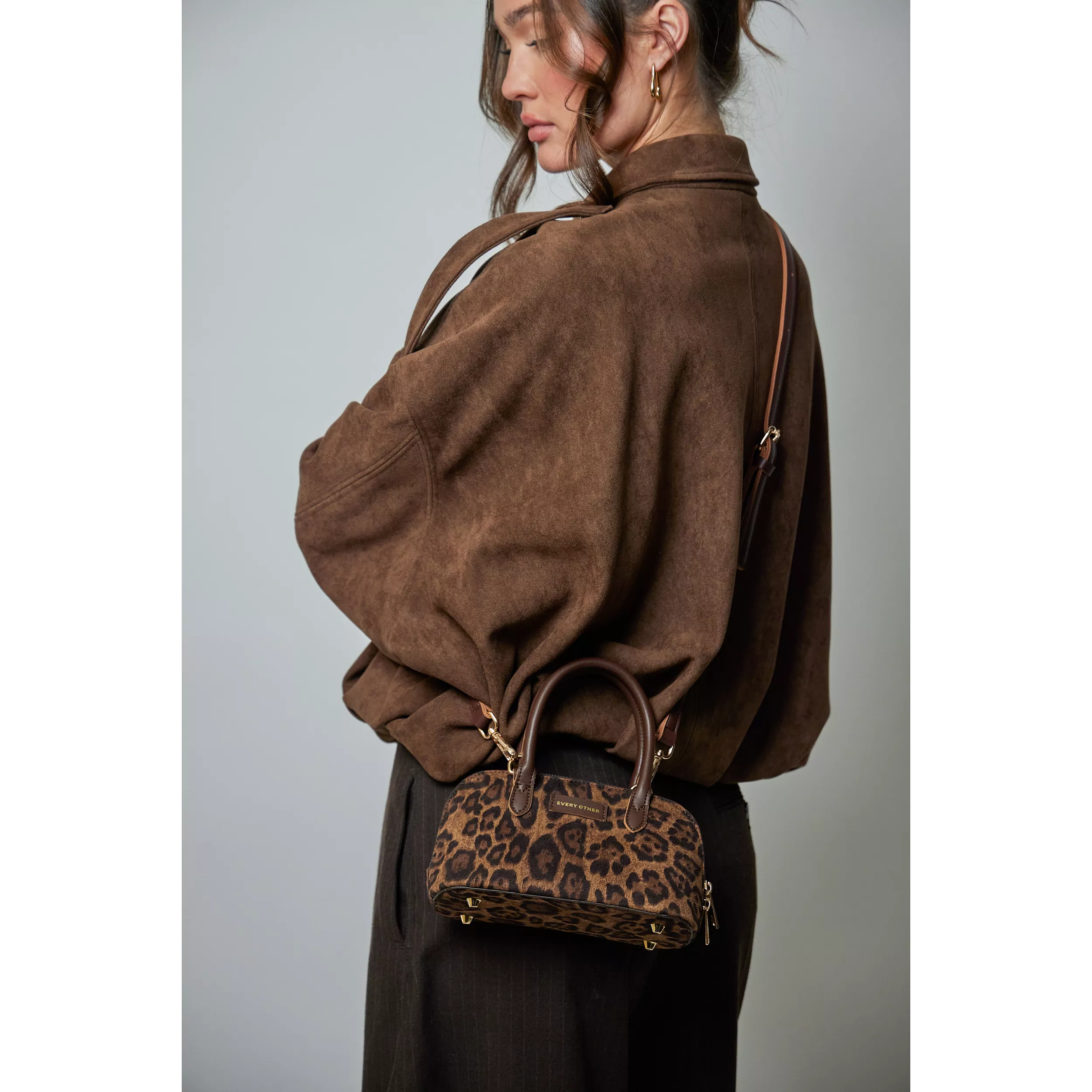 model-(12192-leopard-with_strap)-1