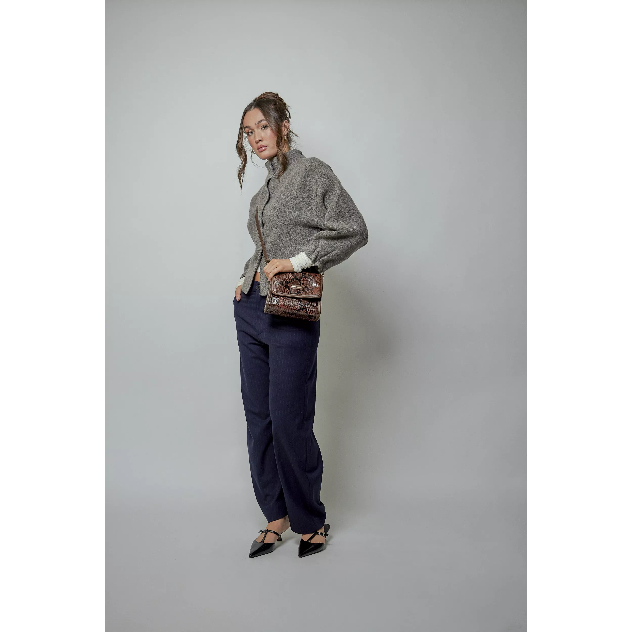 model-(12190-brown-with_strap)