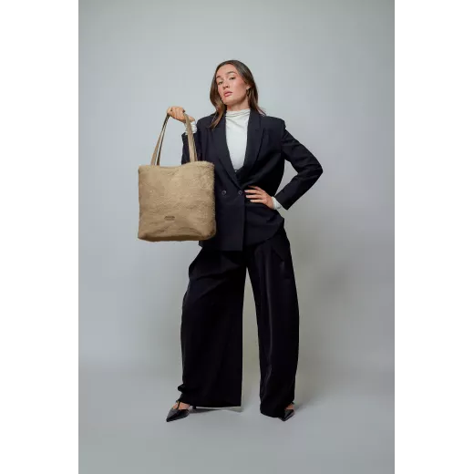 12185-taupe-front Model
